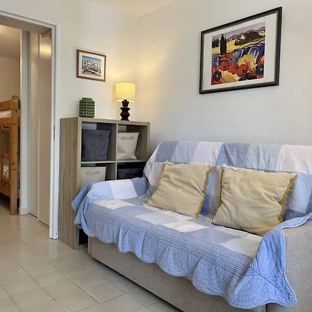Cosy Avec Terrasse A 100m De La - 4 Couchages, Parking, Animaux Acceptes