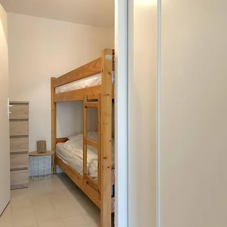 Cosy Avec Terrasse A 100m De La - 4 Couchages, Parking, Animaux Acceptes - Fr-1-251-572 Apartment *