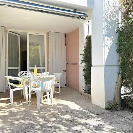 Cosy Avec Terrasse A 100m De La - 4 Couchages, Parking, Animaux Acceptes Apartment *
